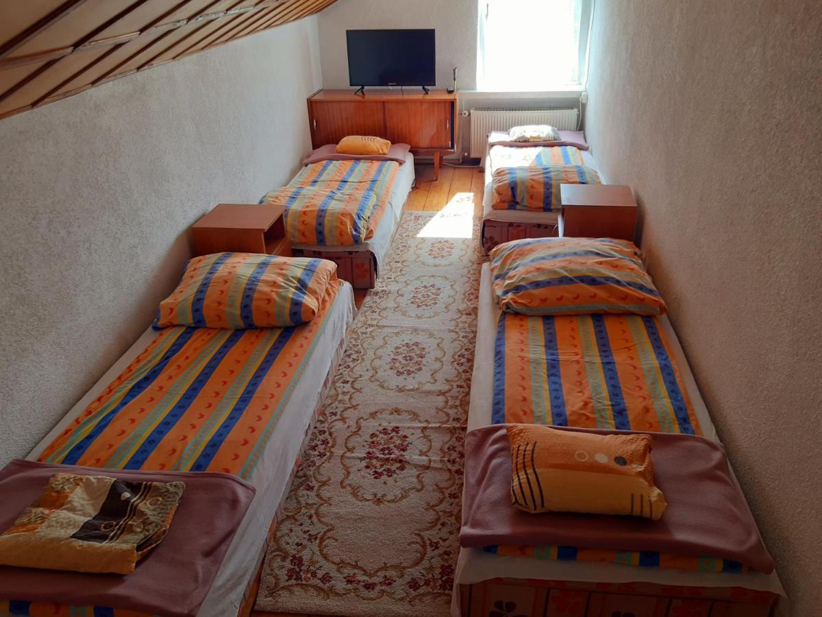 Pensjonat Osemka Lewin Klodzki Bagian luar foto